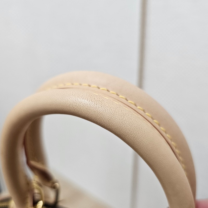 [ 經典款新年福利🧧] LV老花AlmaBB金釦手提斜背貝殼包-8