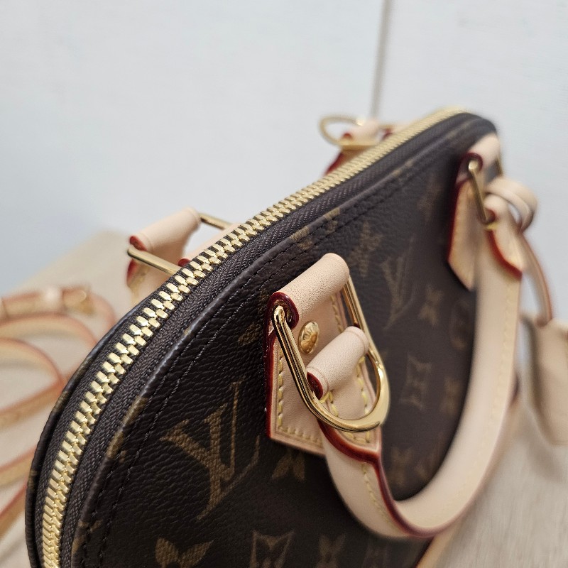 [ 經典款新年福利🧧] LV老花AlmaBB金釦手提斜背貝殼包-14