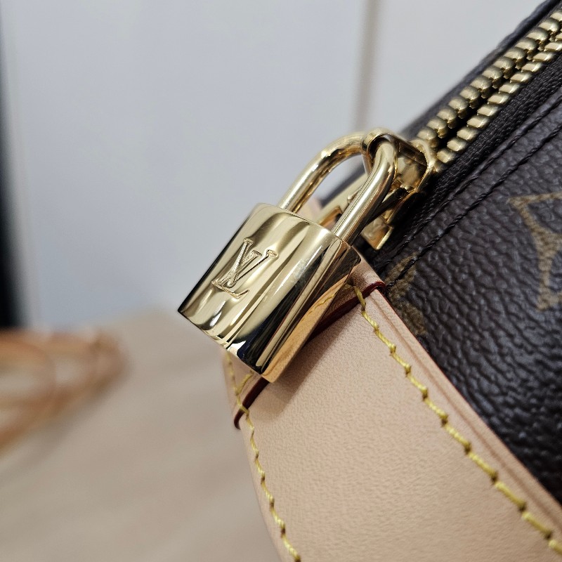 [ 經典款新年福利🧧] LV老花AlmaBB金釦手提斜背貝殼包-22