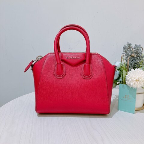 TK1940 紀梵希 斜孭手提包糖果粉紅 Mini Antigona Bag in Sugar Pink Calfskin