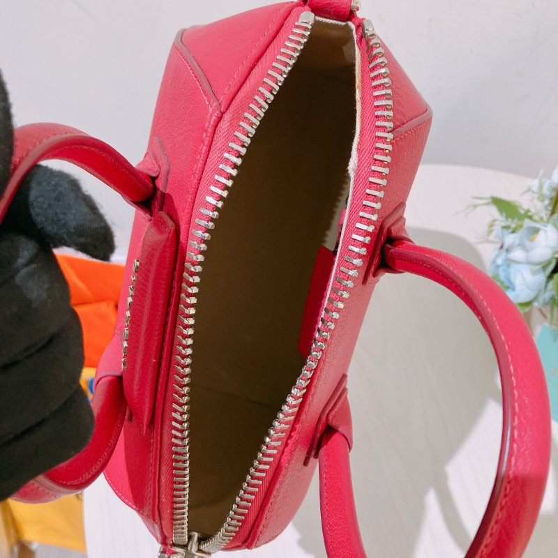 TK1940 紀梵希 斜孭手提包糖果粉紅 Mini Antigona Bag in Sugar Pink Calfskin-25