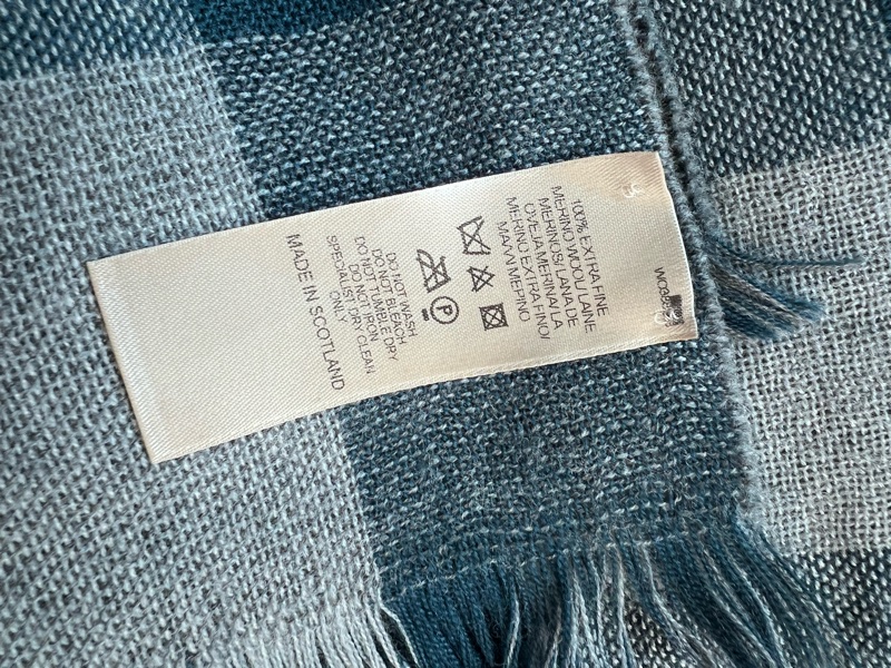 Burberry 蘇格蘭製 灰藍色 美利諾羊毛 圍巾 95新-3