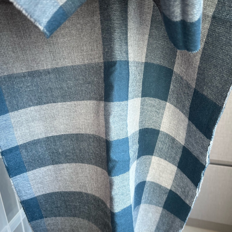 Burberry 蘇格蘭製 灰藍色 美利諾羊毛 圍巾 95新-4