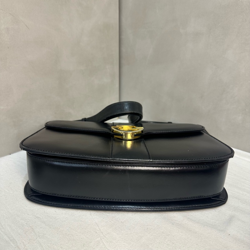 Gucci Vintage 中古黑色金色logo小牛皮肩背包-7