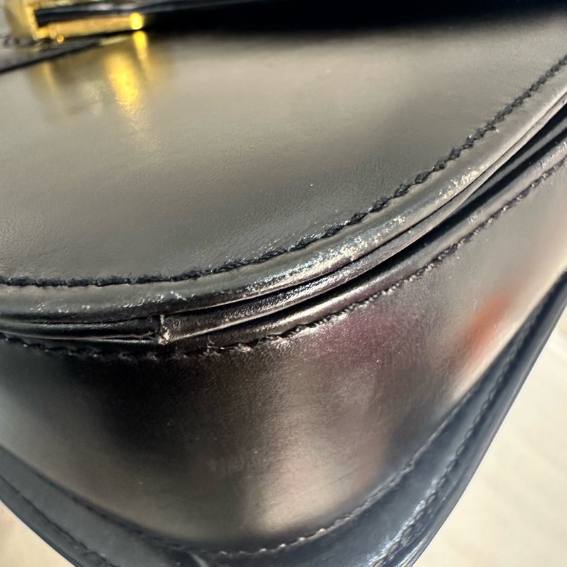 Gucci Vintage 中古黑色金色logo小牛皮肩背包-15