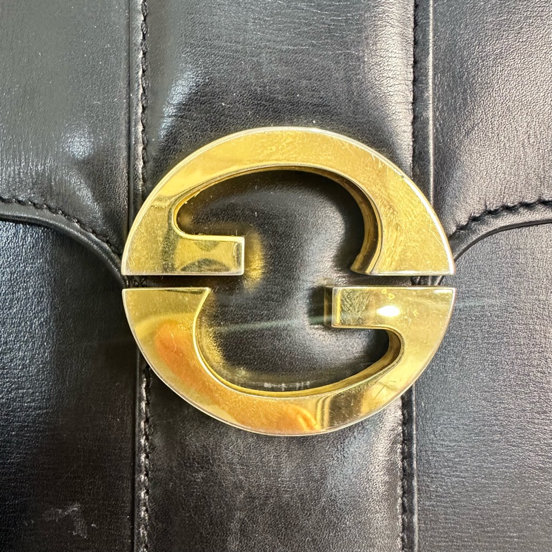 Gucci Vintage 中古黑色金色logo小牛皮肩背包-18