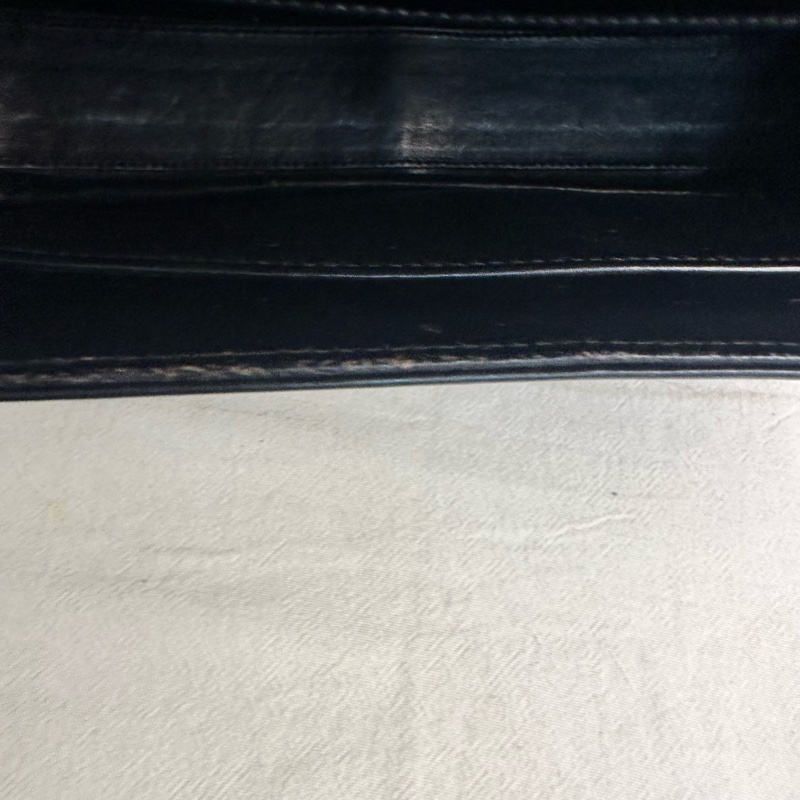 Gucci Vintage 中古黑色金色logo小牛皮肩背包-30