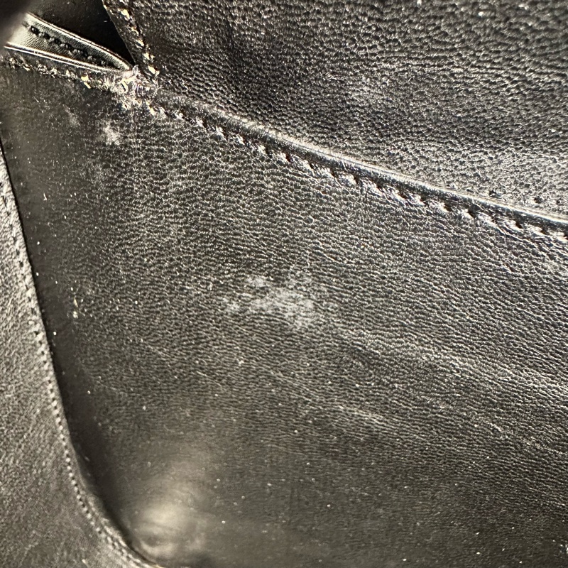 Gucci Vintage 中古黑色金色logo小牛皮肩背包-33