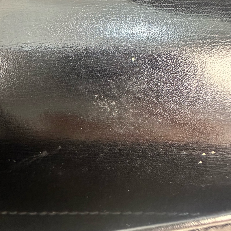 Gucci Vintage 中古黑色金色logo小牛皮肩背包-38