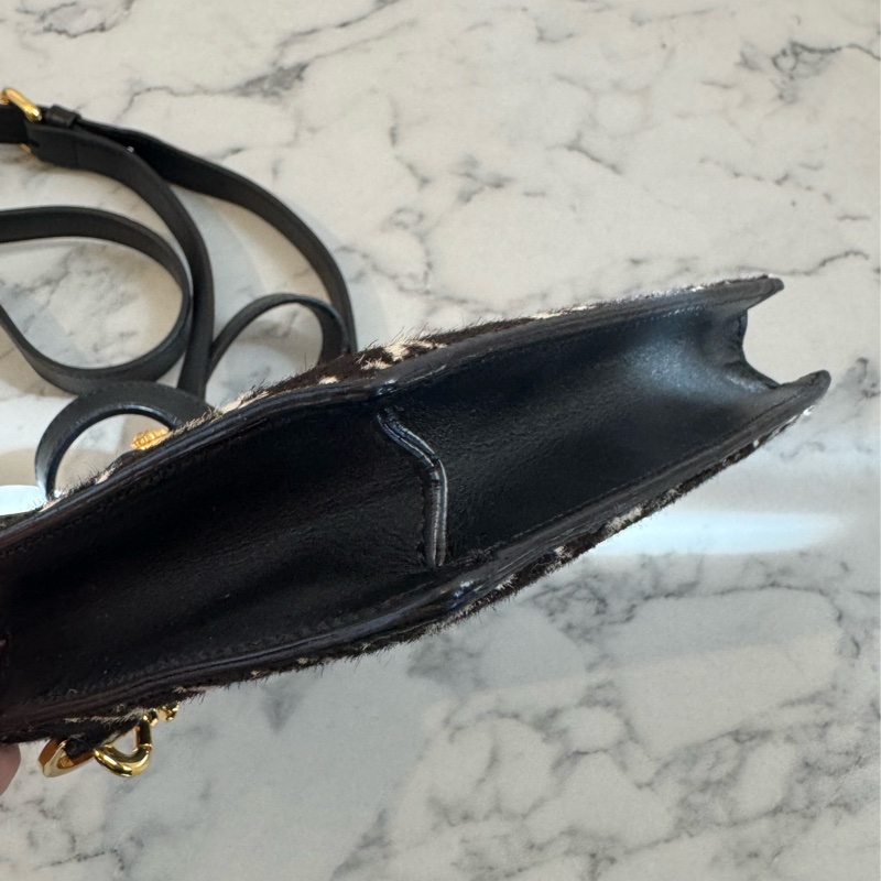 Versace黑皮革/黑白馬毛斜背包  貴氣十足✨✨-6