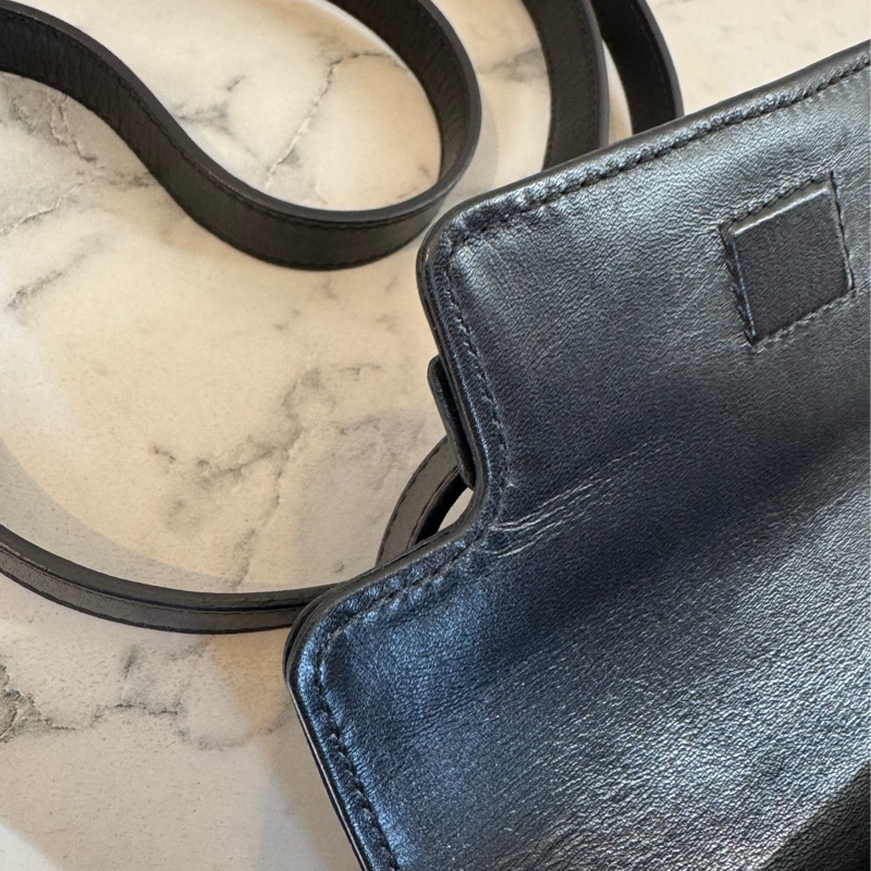 Versace黑皮革/黑白馬毛斜背包  貴氣十足✨✨-12