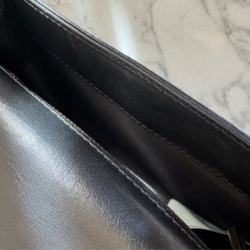 Versace黑皮革/黑白馬毛斜背包  貴氣十足✨✨-15