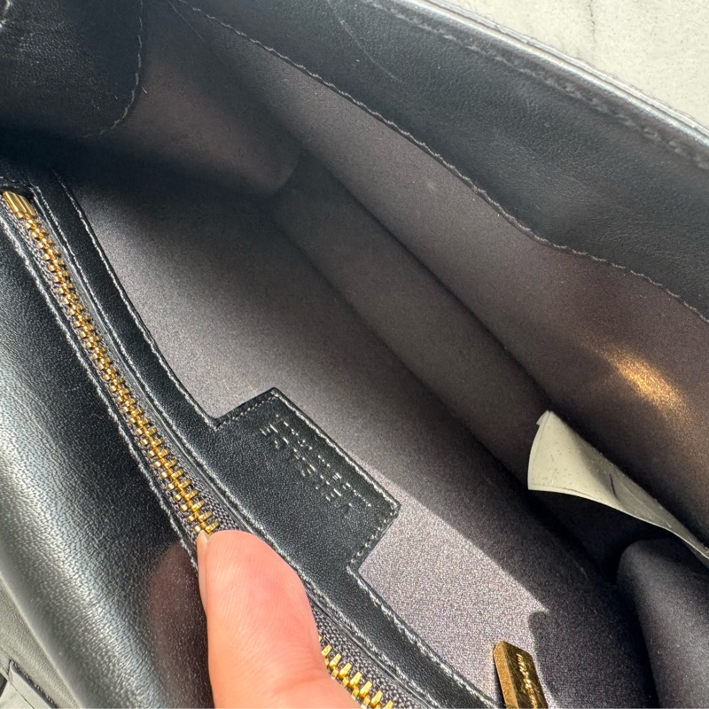 Versace黑皮革/黑白馬毛斜背包  貴氣十足✨✨-18