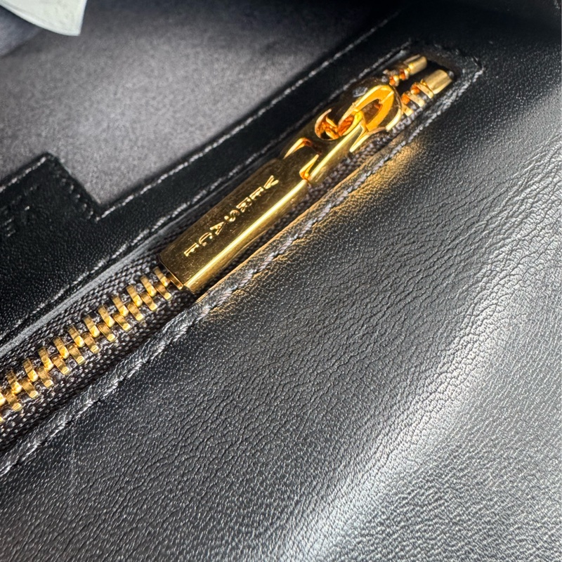 Versace黑皮革/黑白馬毛斜背包  貴氣十足✨✨-22