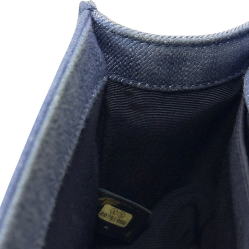 CHANEL Boy 洗水牛仔布 手袋-19