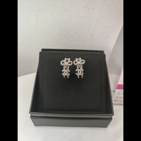 Chanel 23B 滿鑽蝴蝶結雙C耳環