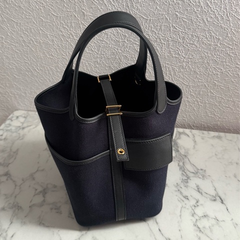 Hermes深藍帆布/黑皮革金釦picotin18  超好看✨