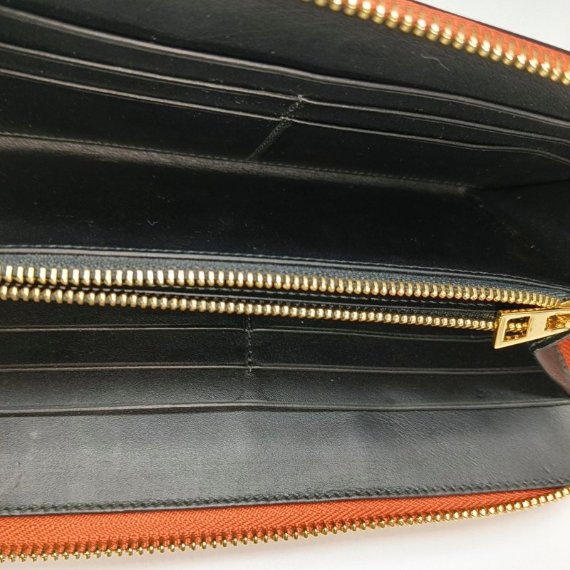 LOEWE Puzzle橙色牛皮絎縫錢包金色五金-6