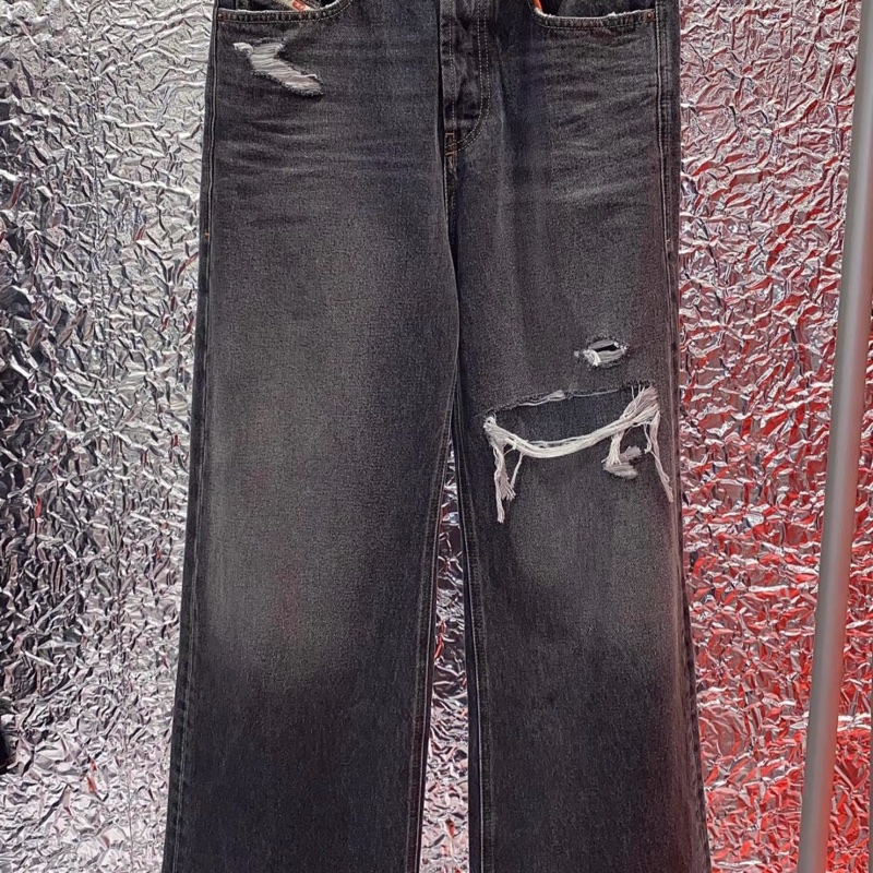 Diesel 男款 牛仔褲 #29 30 31 32 33-0