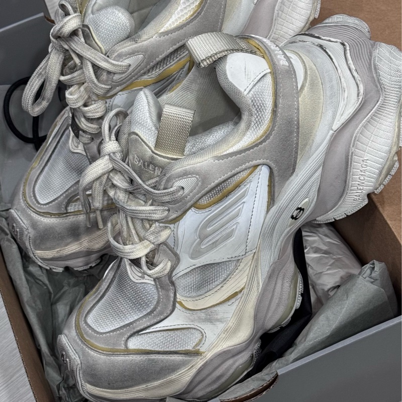 『Balenciaga』 Cargo 超好搭，穿出去絕對吸睛-2