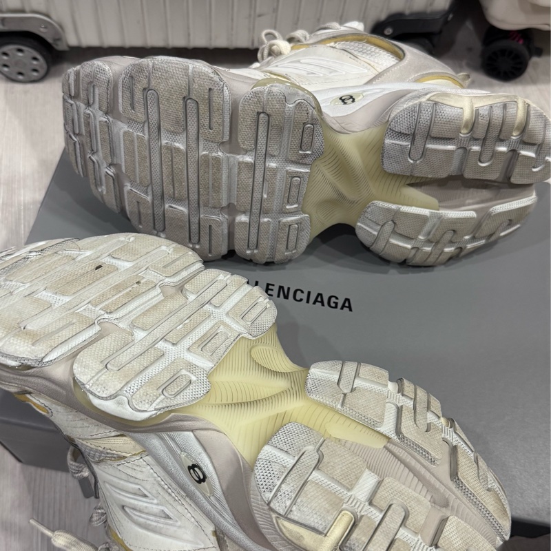 『Balenciaga』 Cargo 超好搭，穿出去絕對吸睛-3