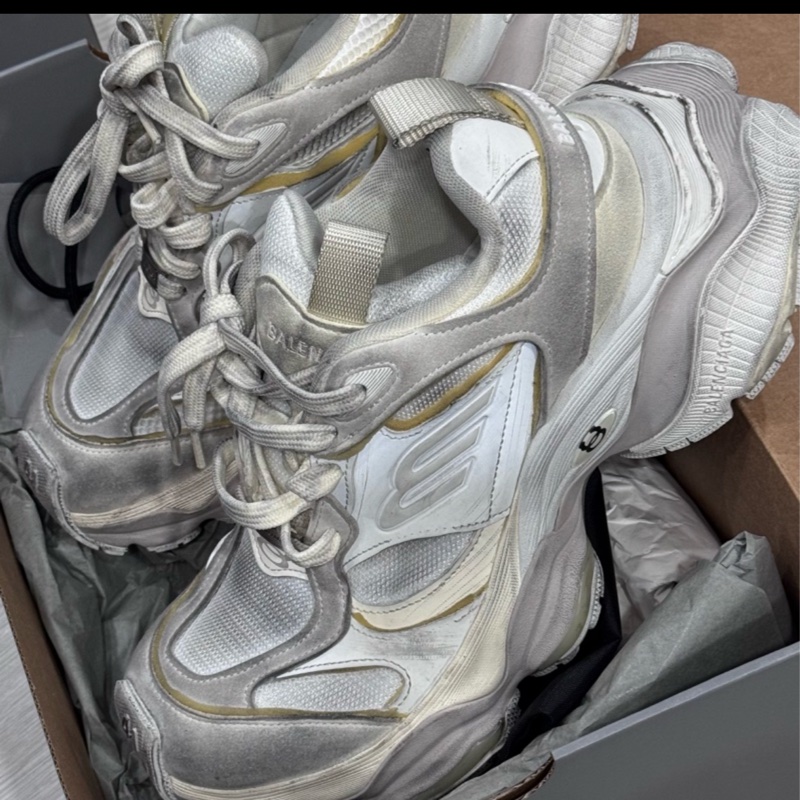 『Balenciaga』 Cargo 超好搭，穿出去絕對吸睛-3