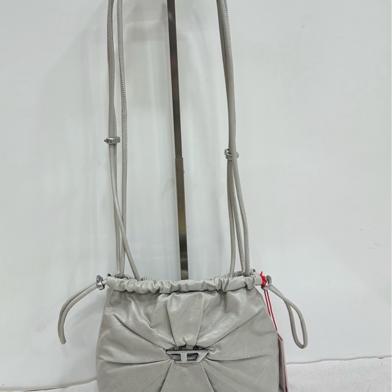 Diesel Scrunch-D 抽繩 單肩包 黑色/灰白色-5