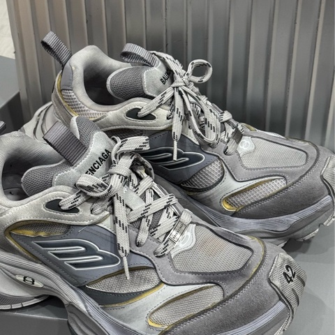 『獨家秀款』Balenciaga Cargo suede grey mix