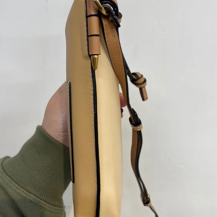 Loewe pocket 斜咩袋 斜揹-8