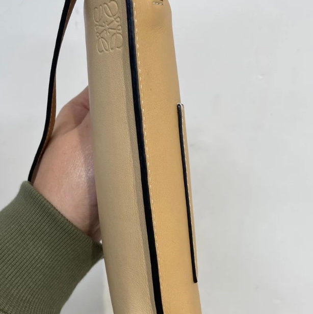 Loewe pocket 斜咩袋 斜揹-9