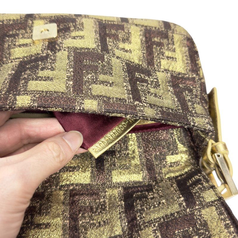 FENDI Baguette 法棍 肩背包-23