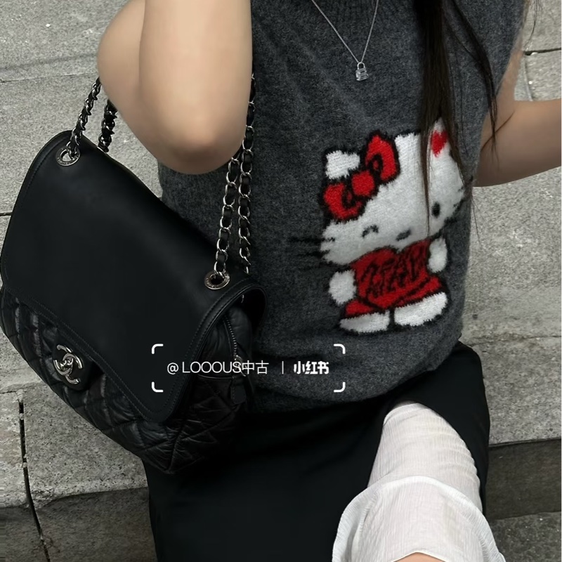 Chanel 黑銀拼接皮革翻蓋包🍩雲朵泡芙包/甜價收藏品-4