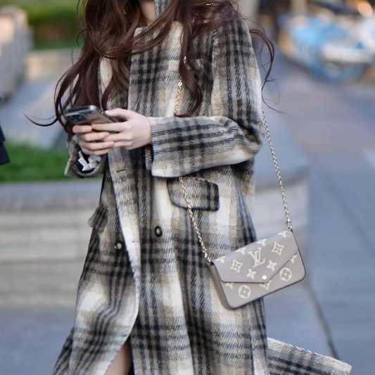 LV斑鳩灰牛皮金釦信封式下蓋三合一鏈包M69977-1