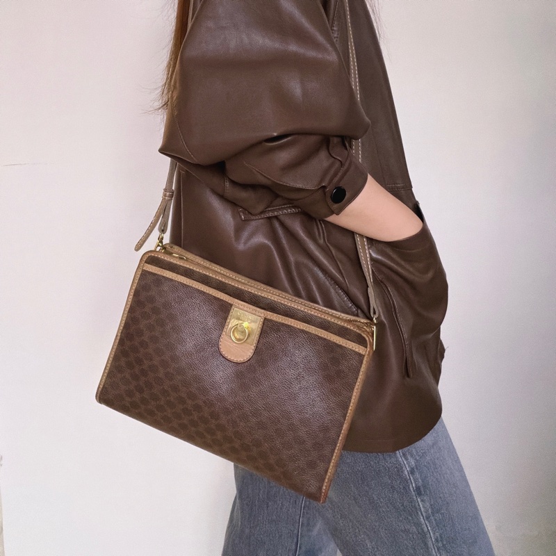 Celine Macadam Clutch 斜背包 棕色 老花 思琳小吊環-1