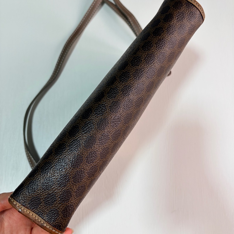 Celine Macadam Clutch 斜背包 棕色 老花 思琳小吊環-6