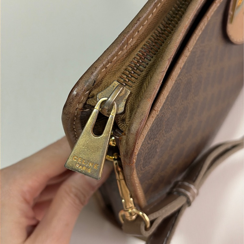 Celine Macadam Clutch 斜背包 棕色 老花 思琳小吊環-13
