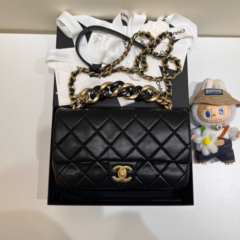 Chanel香奈兒22c度假系列琺瑯黑金樹脂粗鏈條CF鏈條包