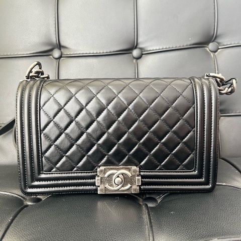 chanel香奈兒leboy/黑銀色羊皮銀扣