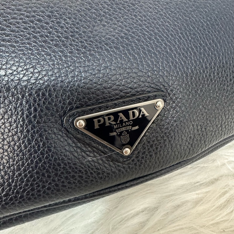 Prada 2VL010深藍色荔枝皮銀釦腰包-4