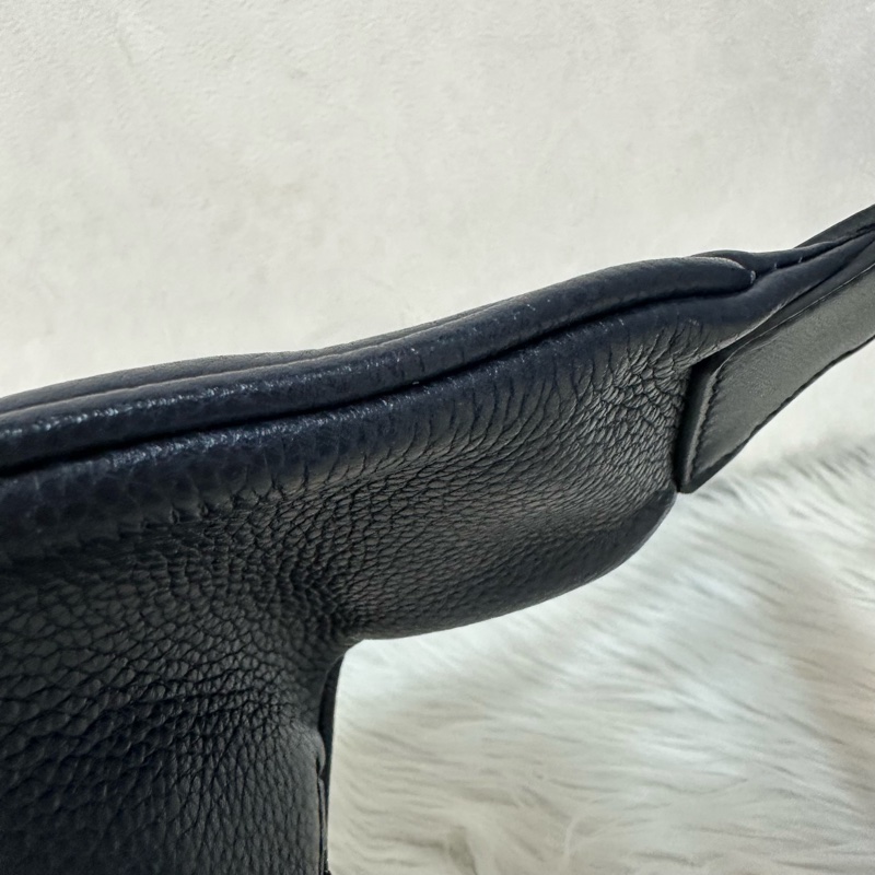 Prada 2VL010深藍色荔枝皮銀釦腰包-10