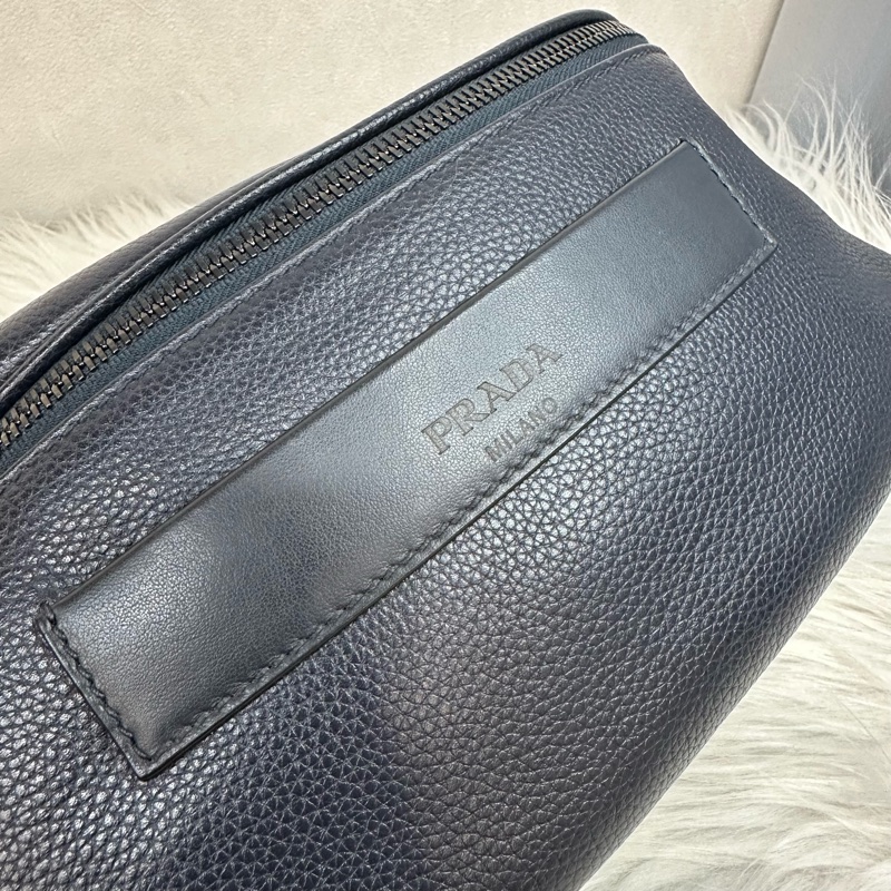 Prada 2VL010深藍色荔枝皮銀釦腰包-12