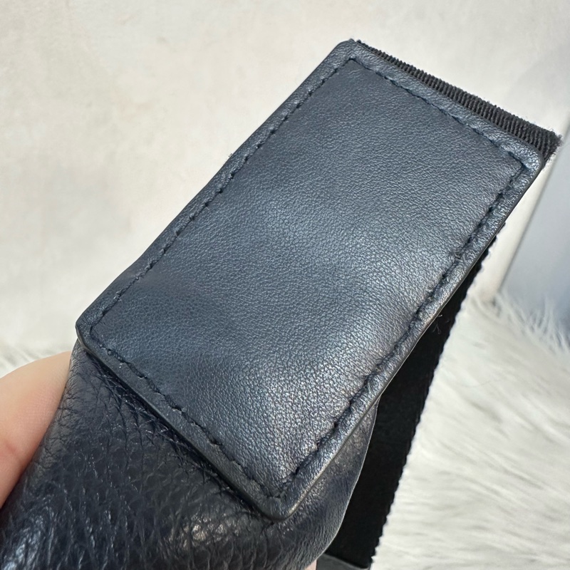 Prada 2VL010深藍色荔枝皮銀釦腰包-23