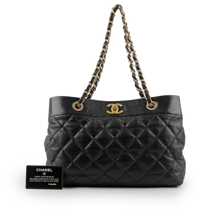 金色CC Logo 菱格紋小牛皮三層肩背托特包(黑色)-6