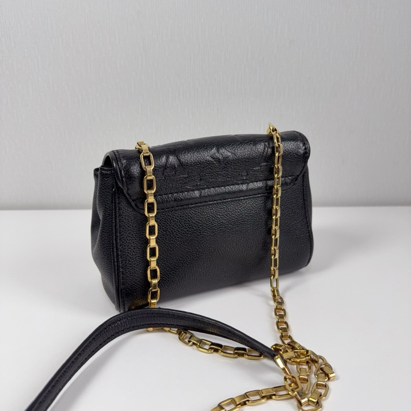 LV黑色牛皮壓紋鏈條包-1