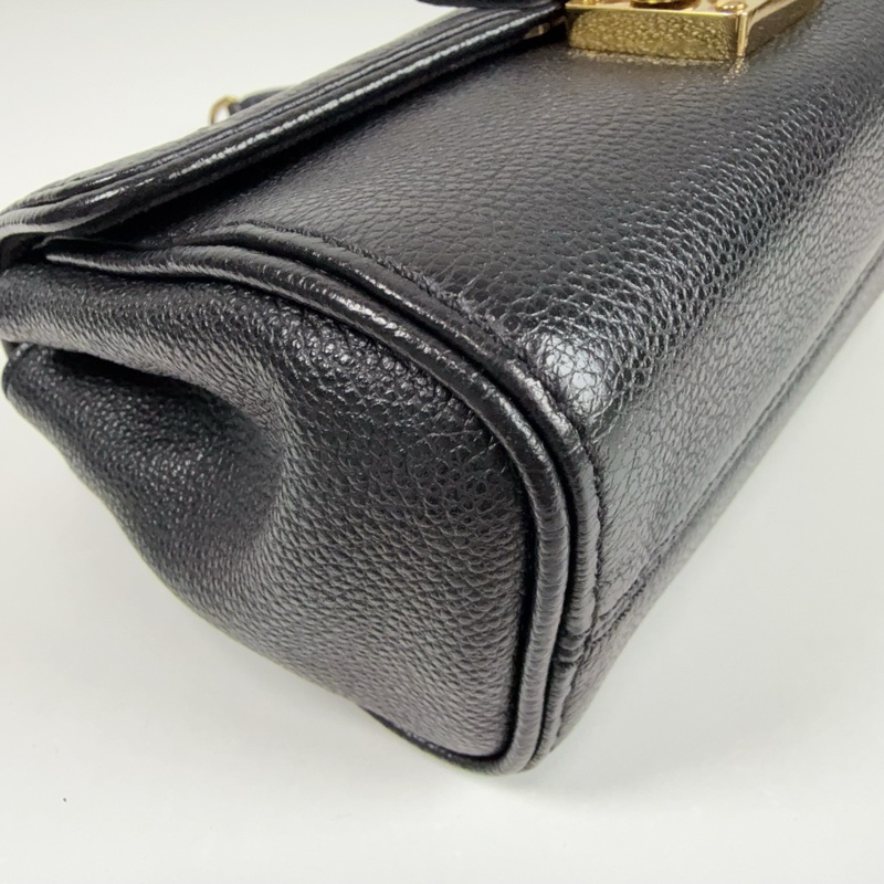 LV黑色牛皮壓紋鏈條包-3