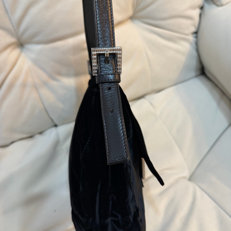 Fendi velvet 絲絨 水鑽扣 法棍 芬迪 黑色-3