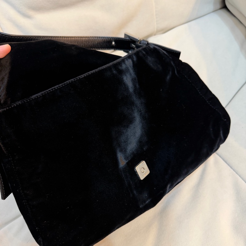 Fendi velvet 絲絨 水鑽扣 法棍 芬迪 黑色-8