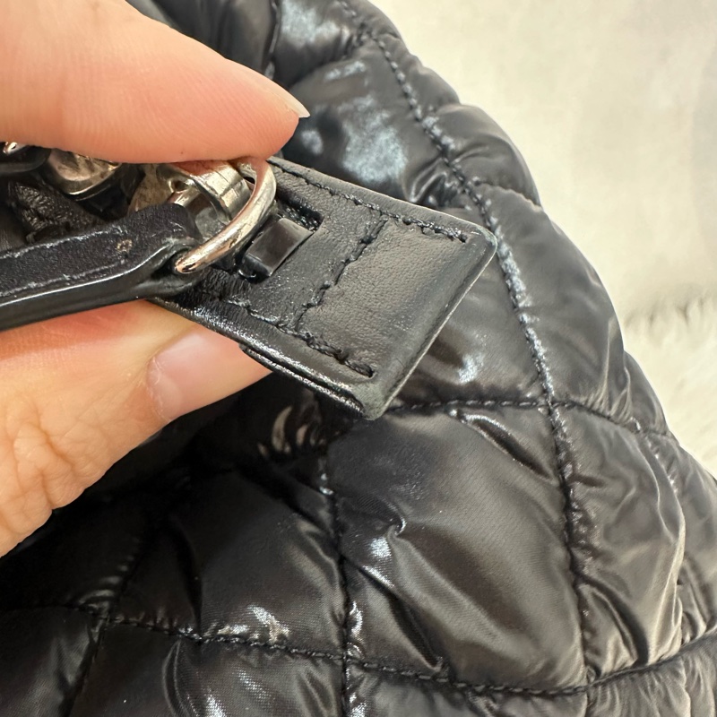 Chanel 黑尼龍銀鏈cocoon 肩背包-17