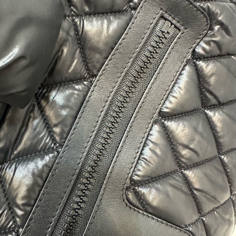 Chanel 黑尼龍銀鏈cocoon 肩背包-29