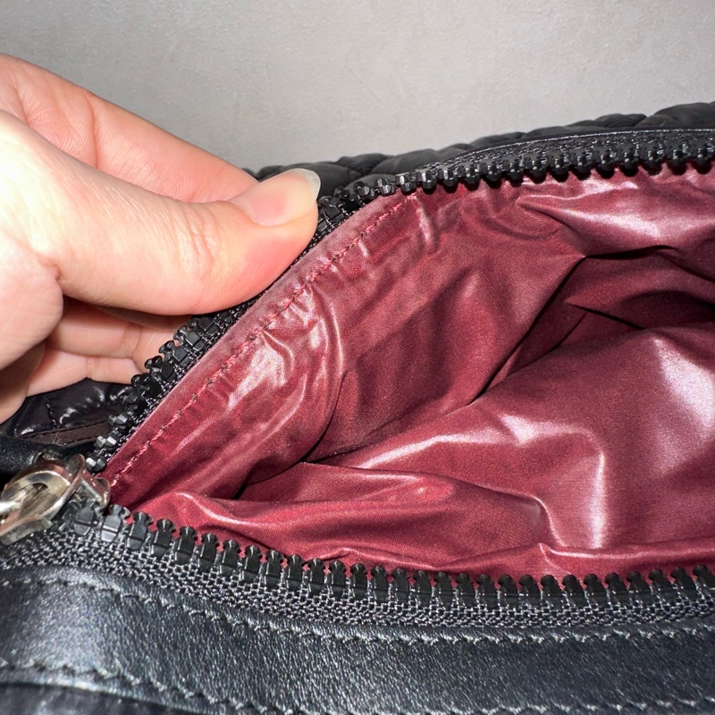 Chanel 黑尼龍銀鏈cocoon 肩背包-37